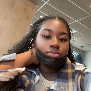 Meet your Posher, Adriana